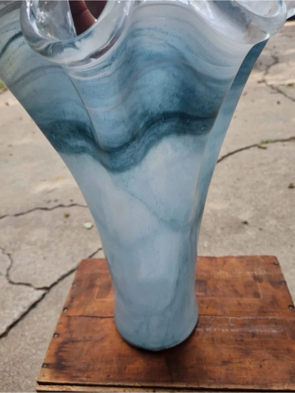 Large Hand Blown Blue & White Swirl Art Glass Ruffled Vase 15.5